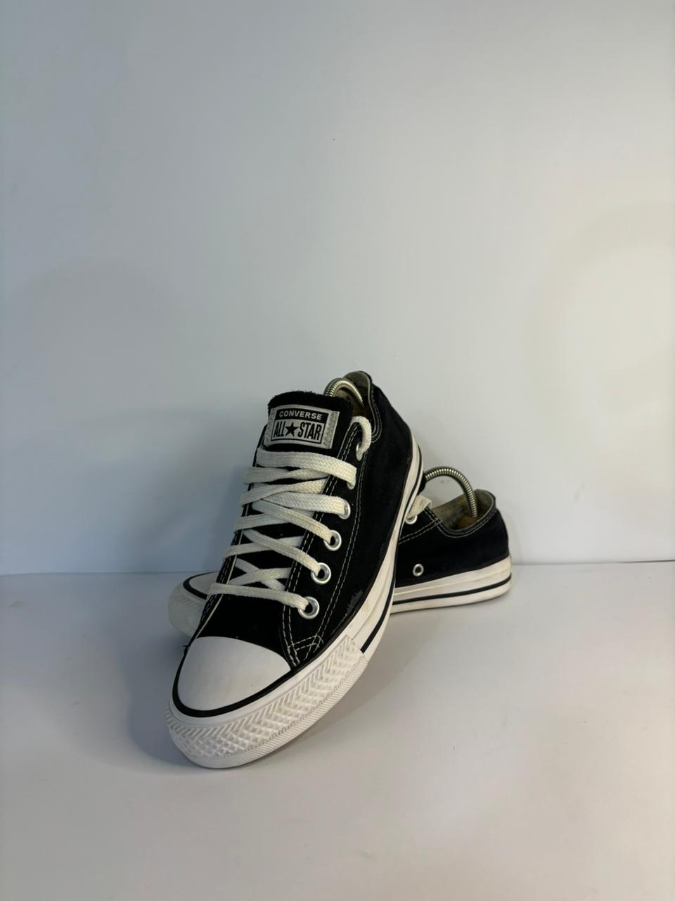 Converse Black Low-Top