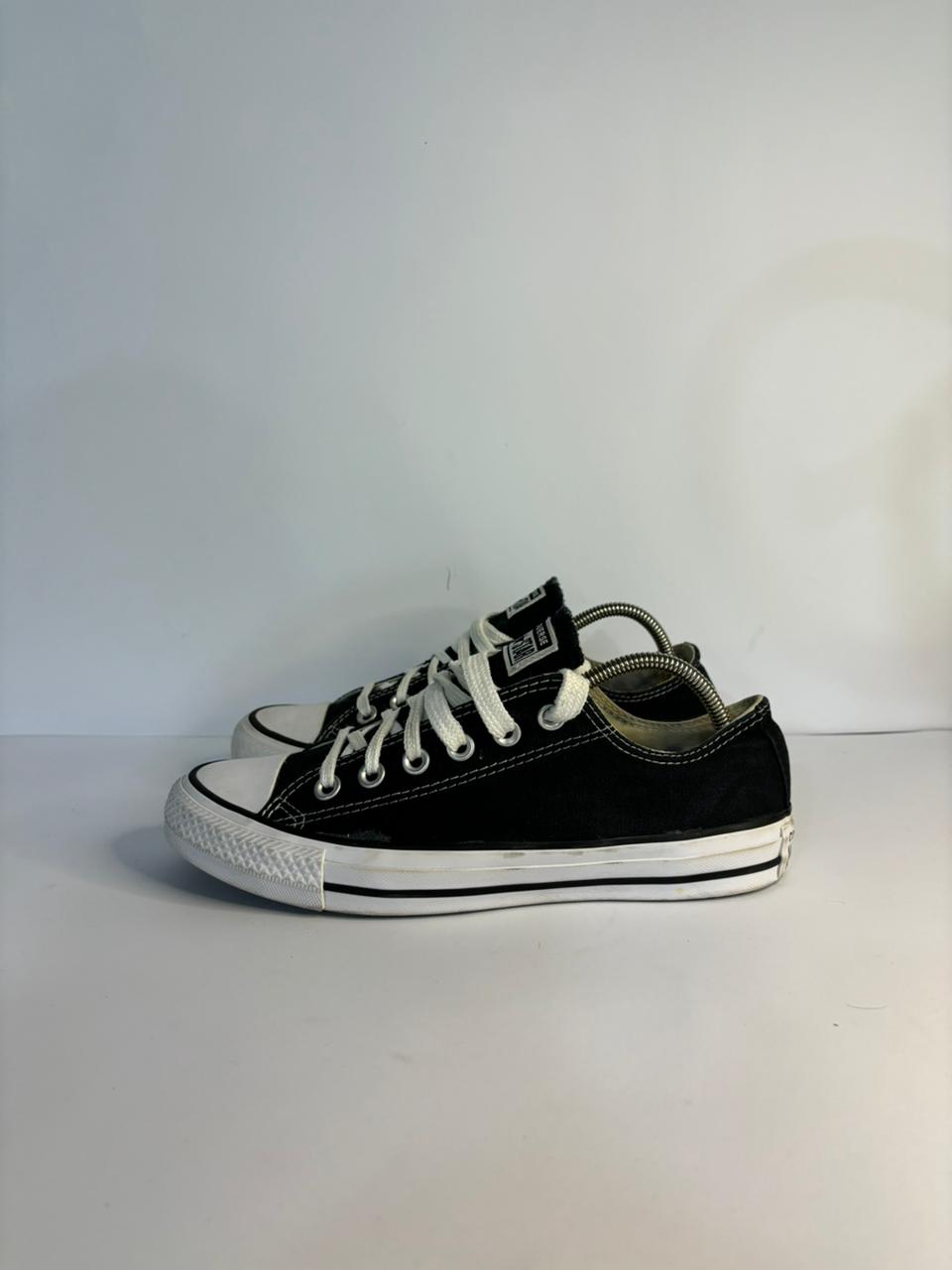 Converse Black Low-Top