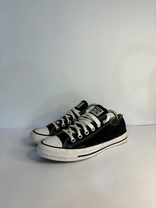 Converse Black Low-Top