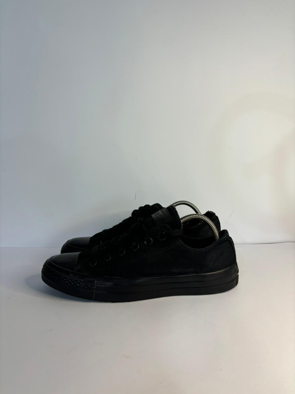 Converse All Black Low-Top