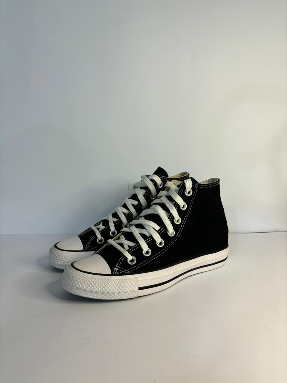 Converse Black High-Top